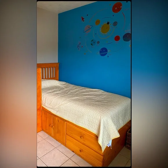 Yellow and White Quilts for Bedding Twin - Picture 3 of 6